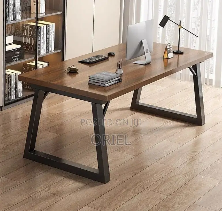 Modern Office Computer Desk : Minimalist Computer Table