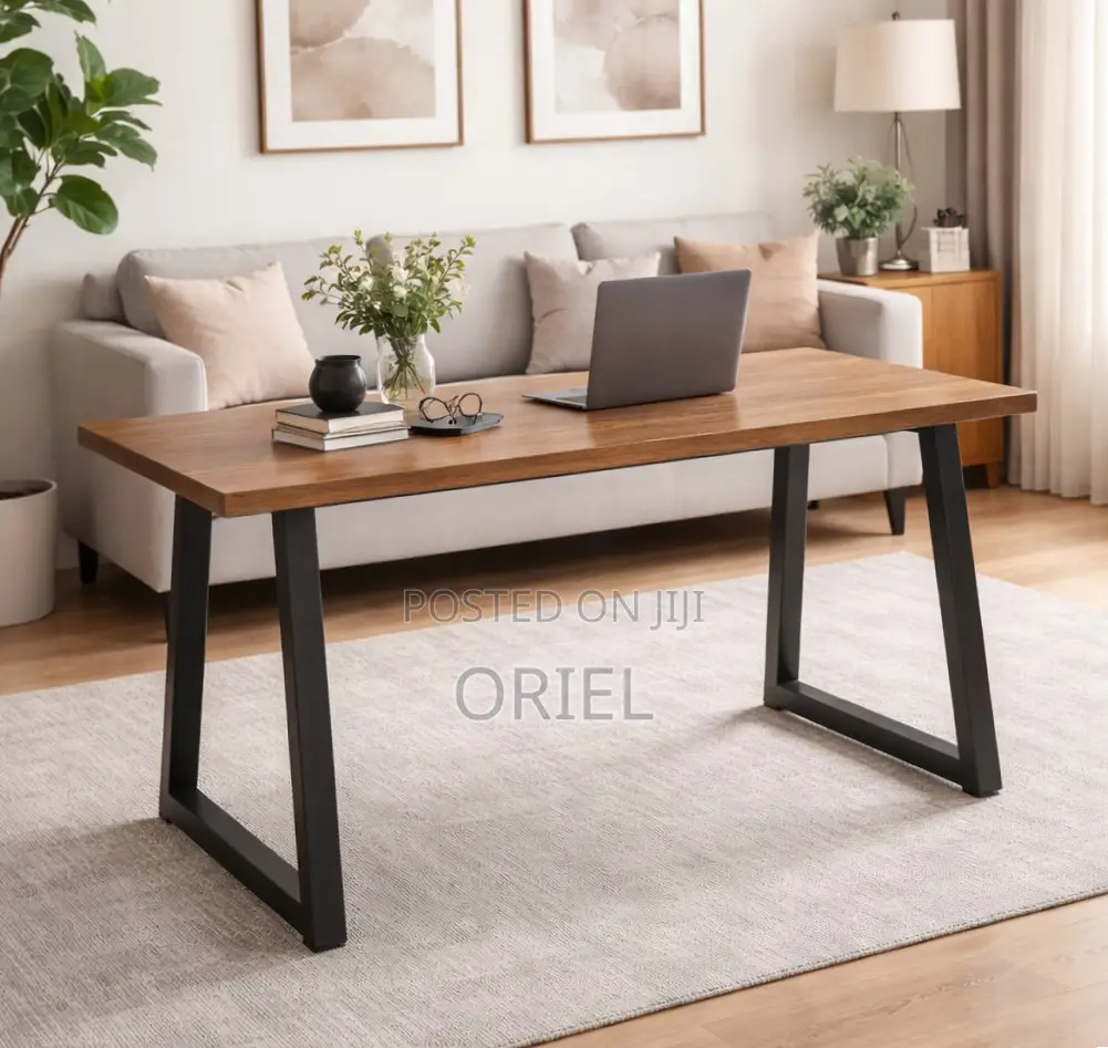 Modern Office Computer Desk : Minimalist Computer Table