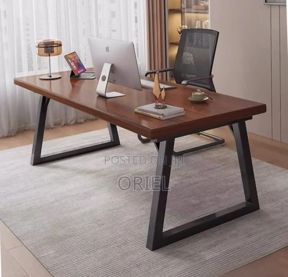 Modern Office Computer Desk : Minimalist Computer Table