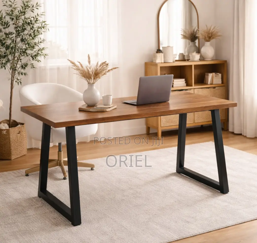Modern Office Computer Desk : Minimalist Computer Table