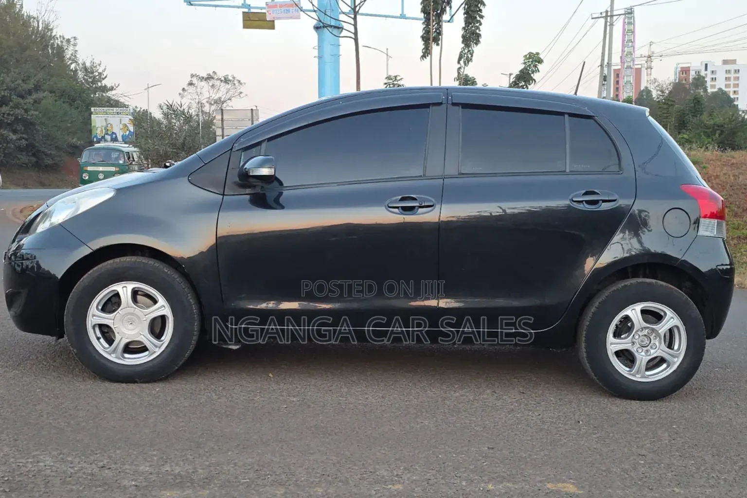 Toyota Vitz 2010 Black