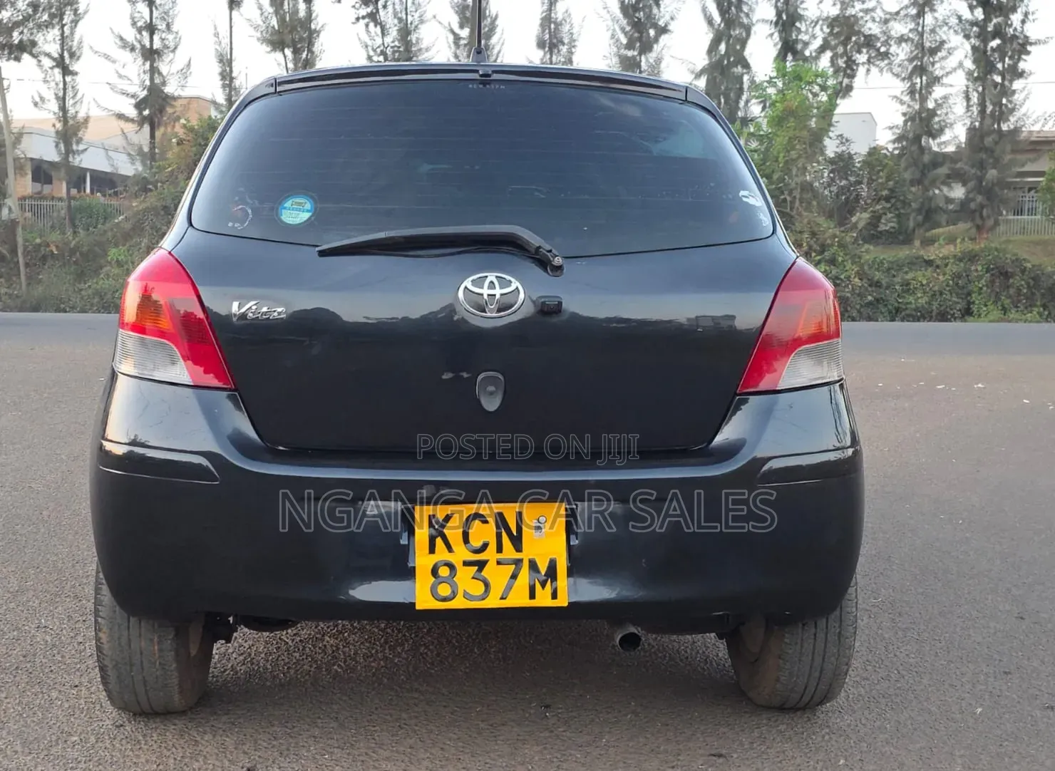 Toyota Vitz 2010 Black