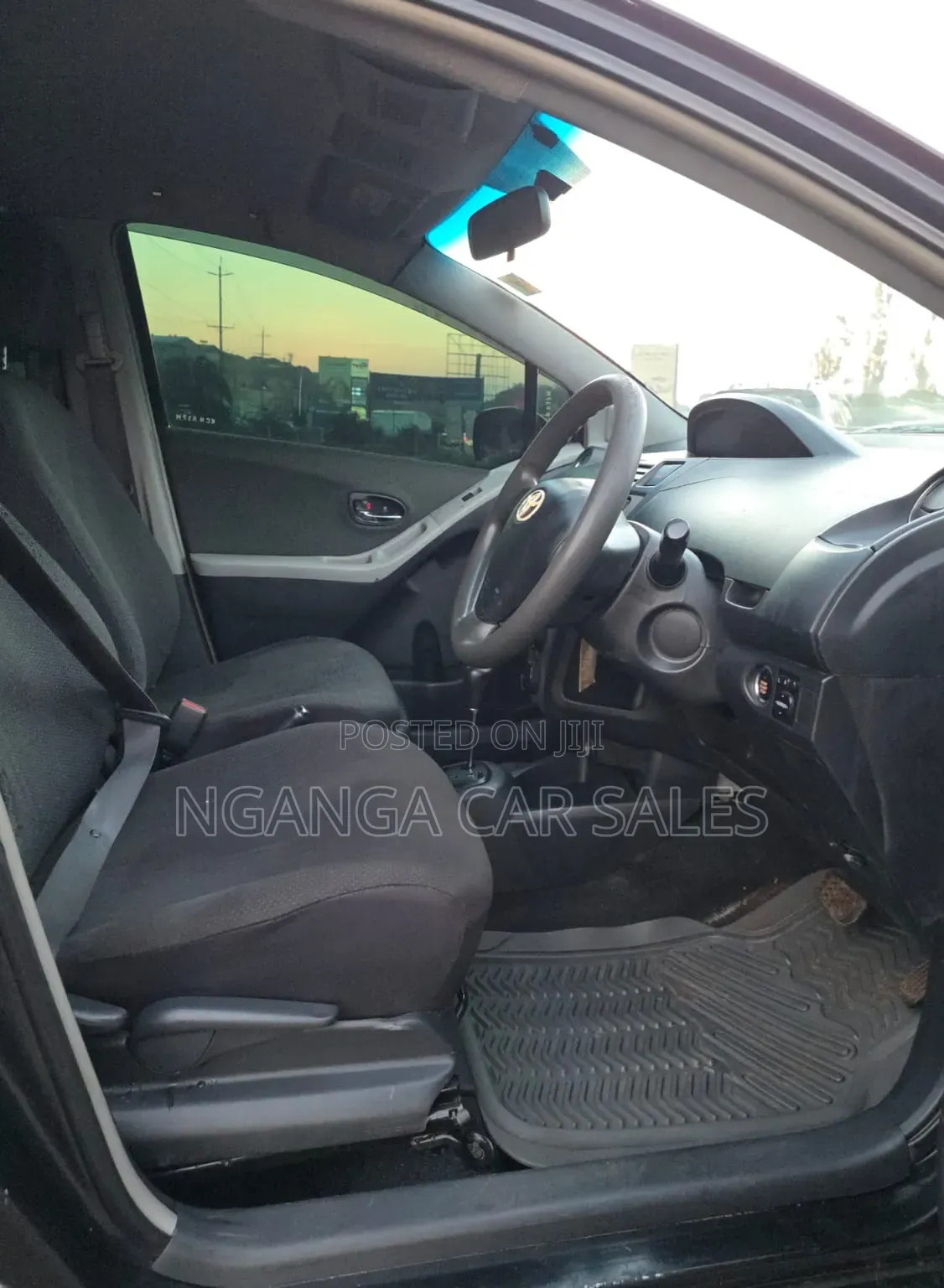 Toyota Vitz 2010 Black