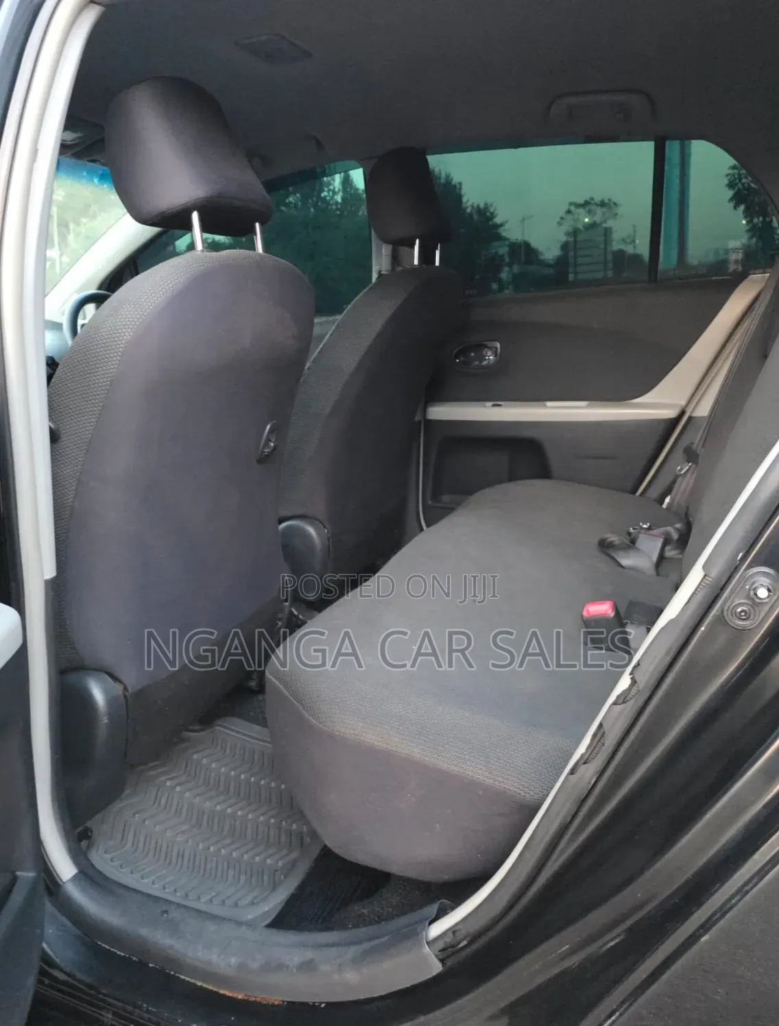 Toyota Vitz 2010 Black