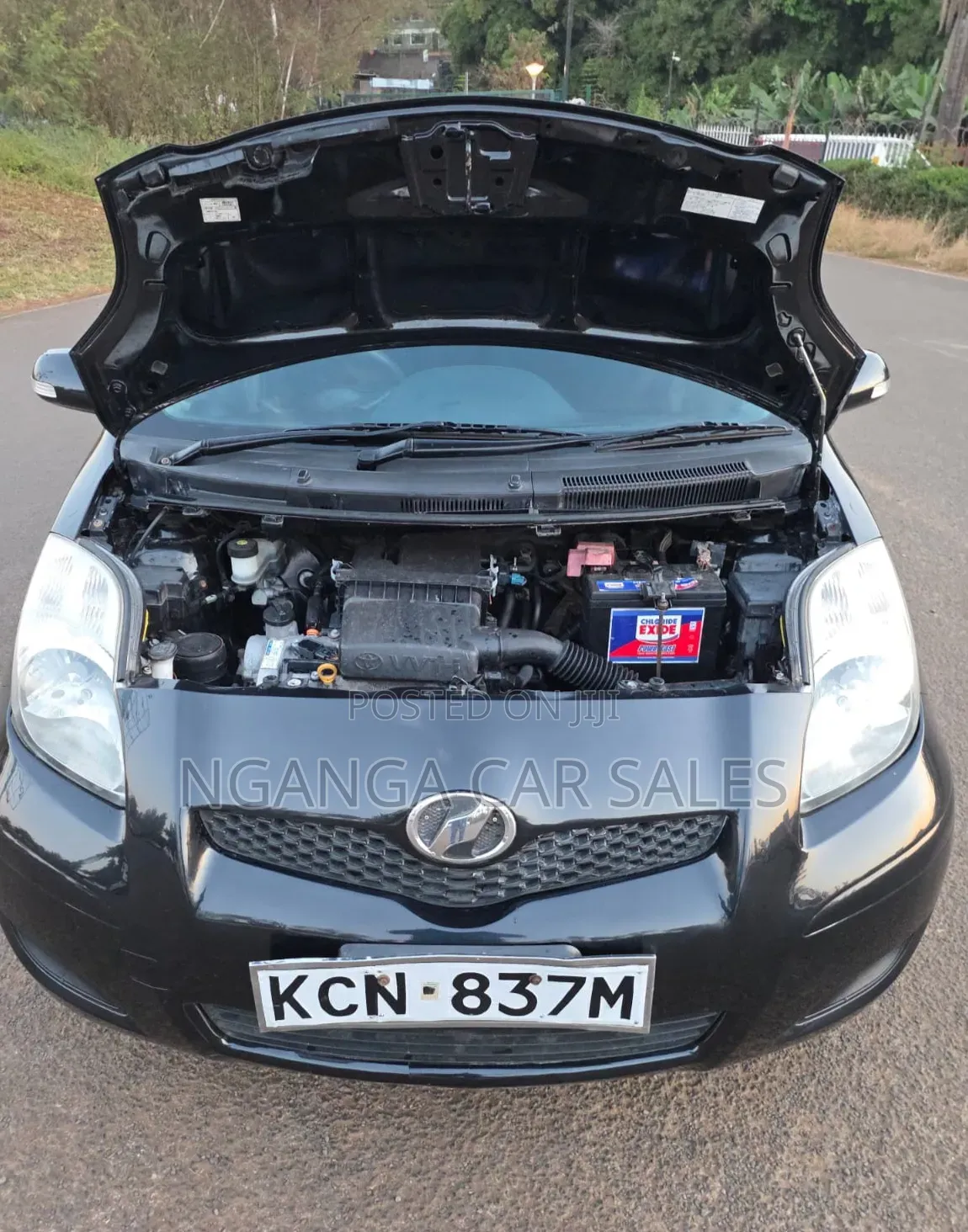 Toyota Vitz 2010 Black