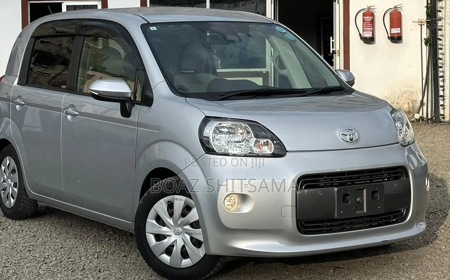 Toyota Porte 2019 Silver