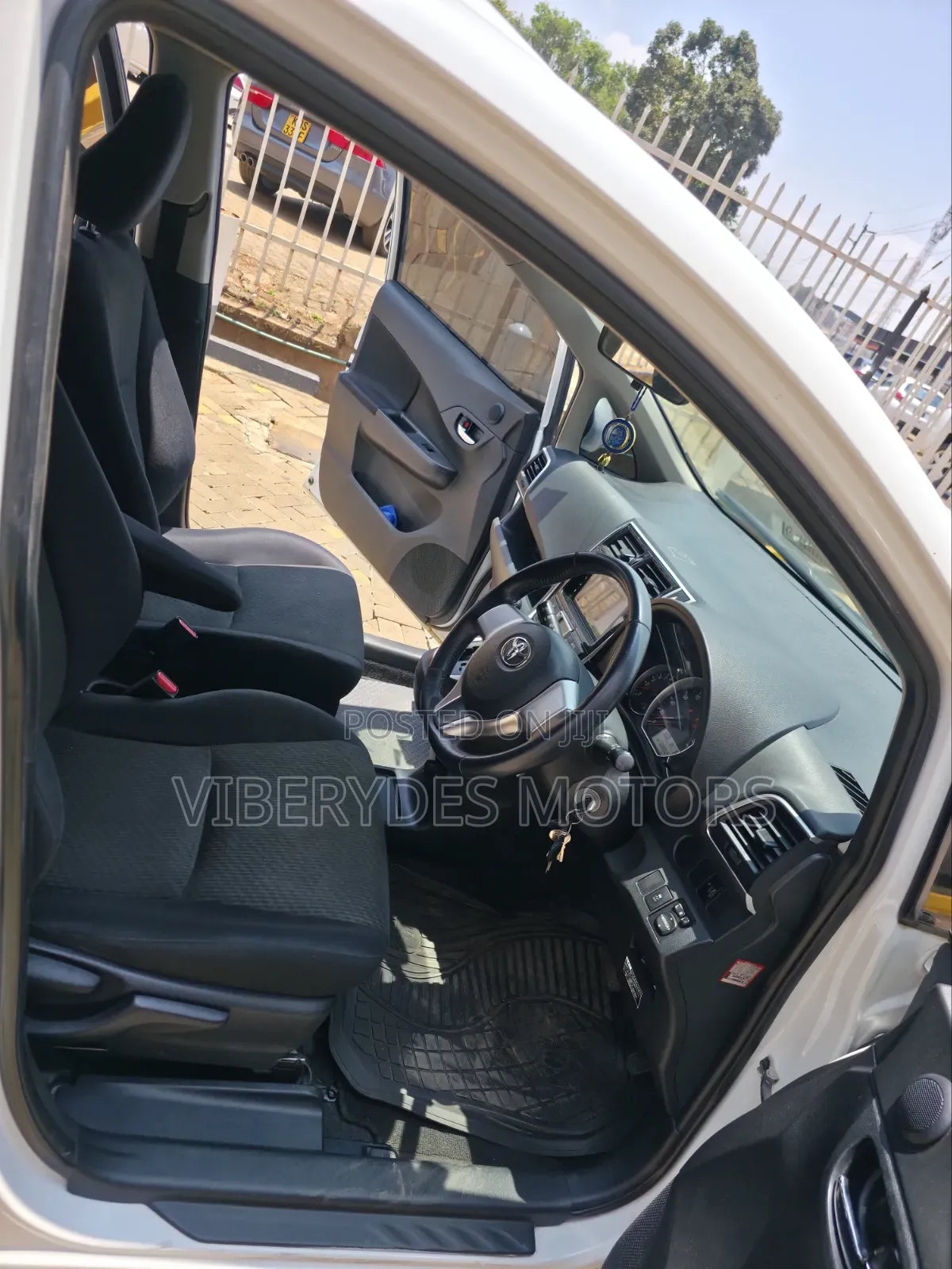 Toyota Ractis 2016 White