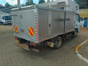 KCY Mitsubishi Fuso Canter 2012 Model Semi-Auto Diesel 3000cc Double