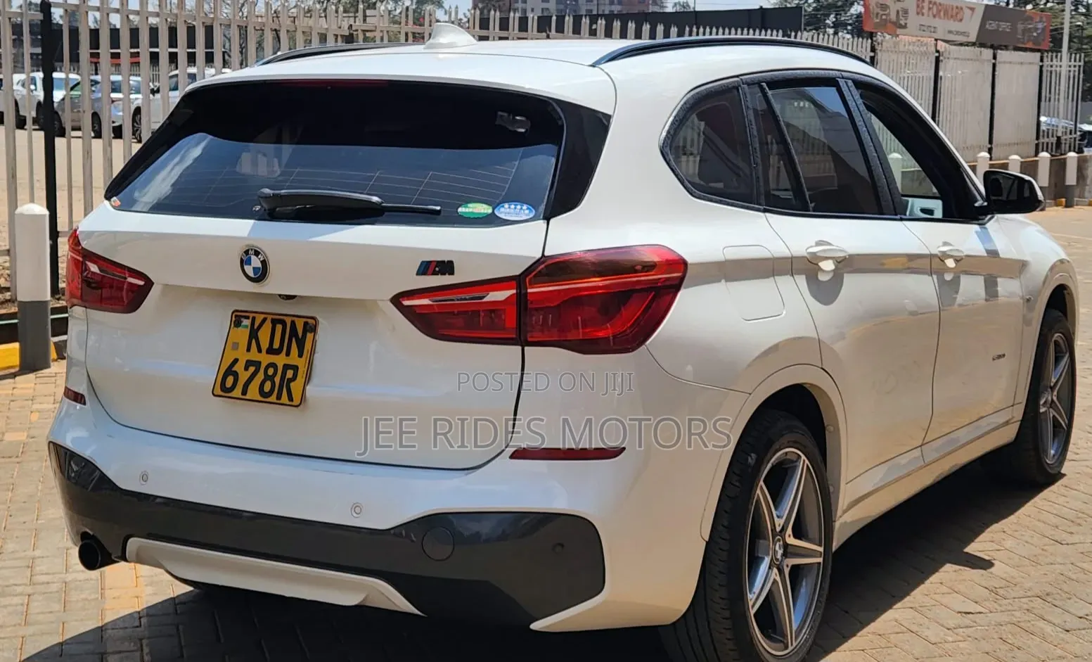 BMW X1 xDrive28i AWD 2016 Off white