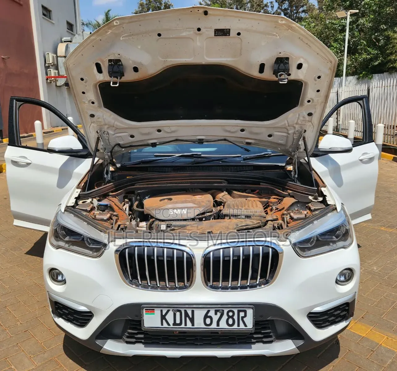 BMW X1 xDrive28i AWD 2016 Off white