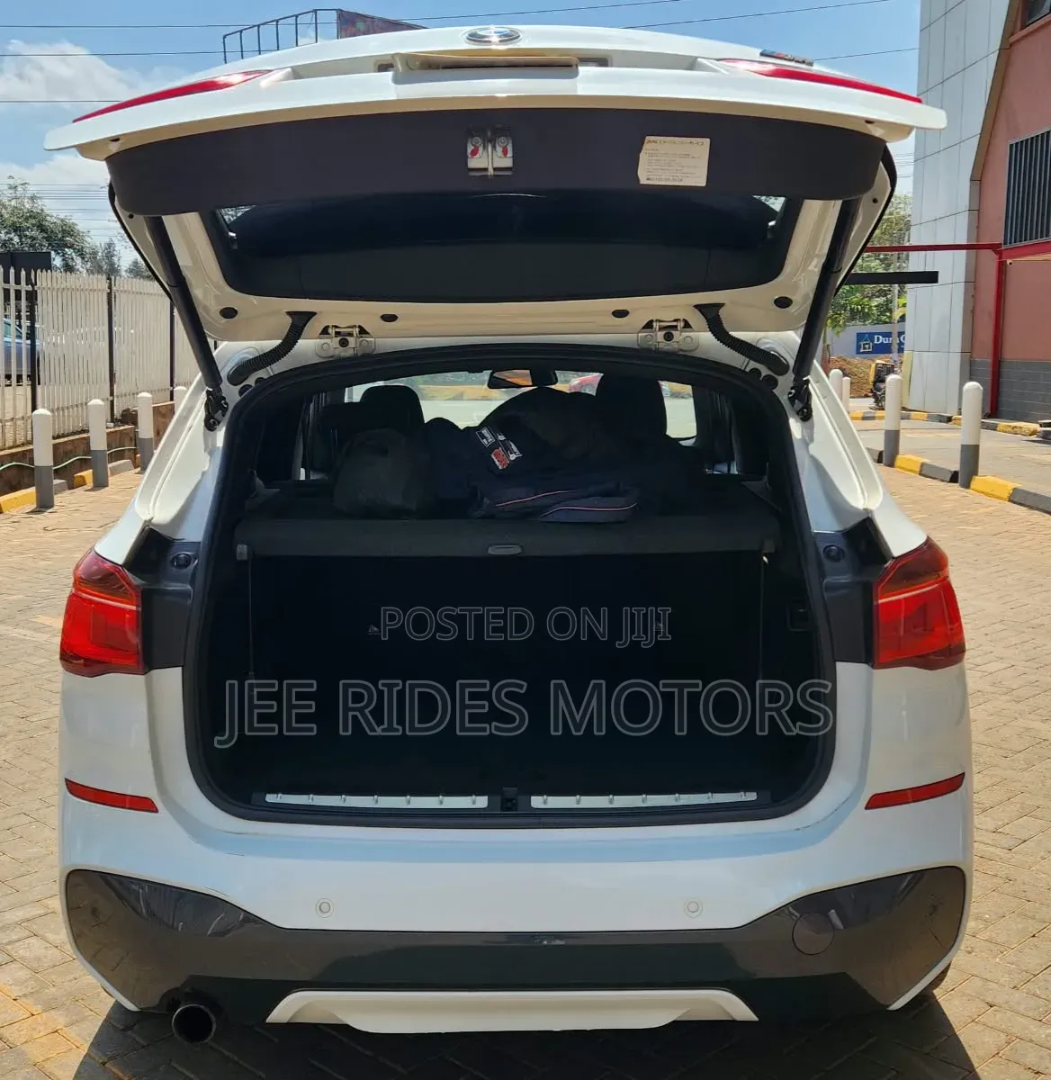 BMW X1 xDrive28i AWD 2016 Off white