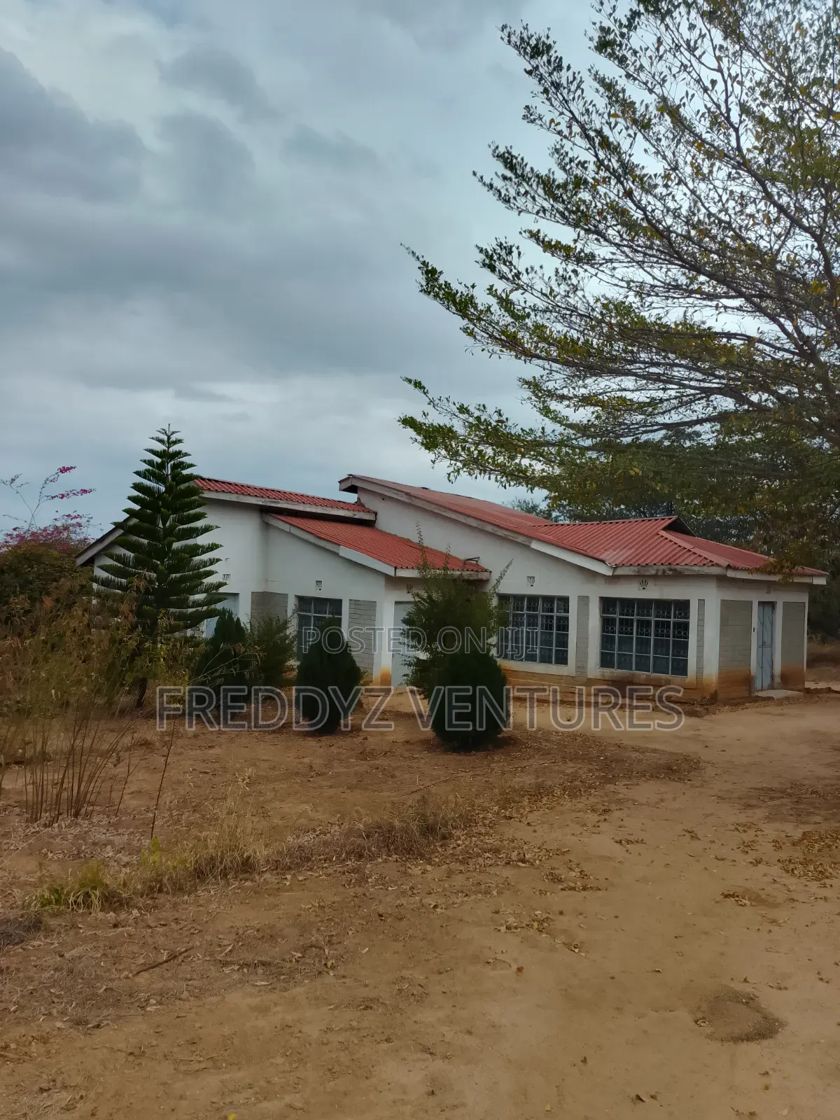 4bdrm House in Kisasi for sale
