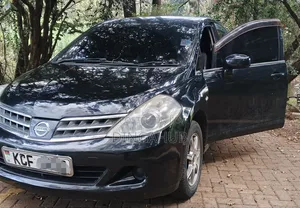 Nissan Tiida 2008 Black