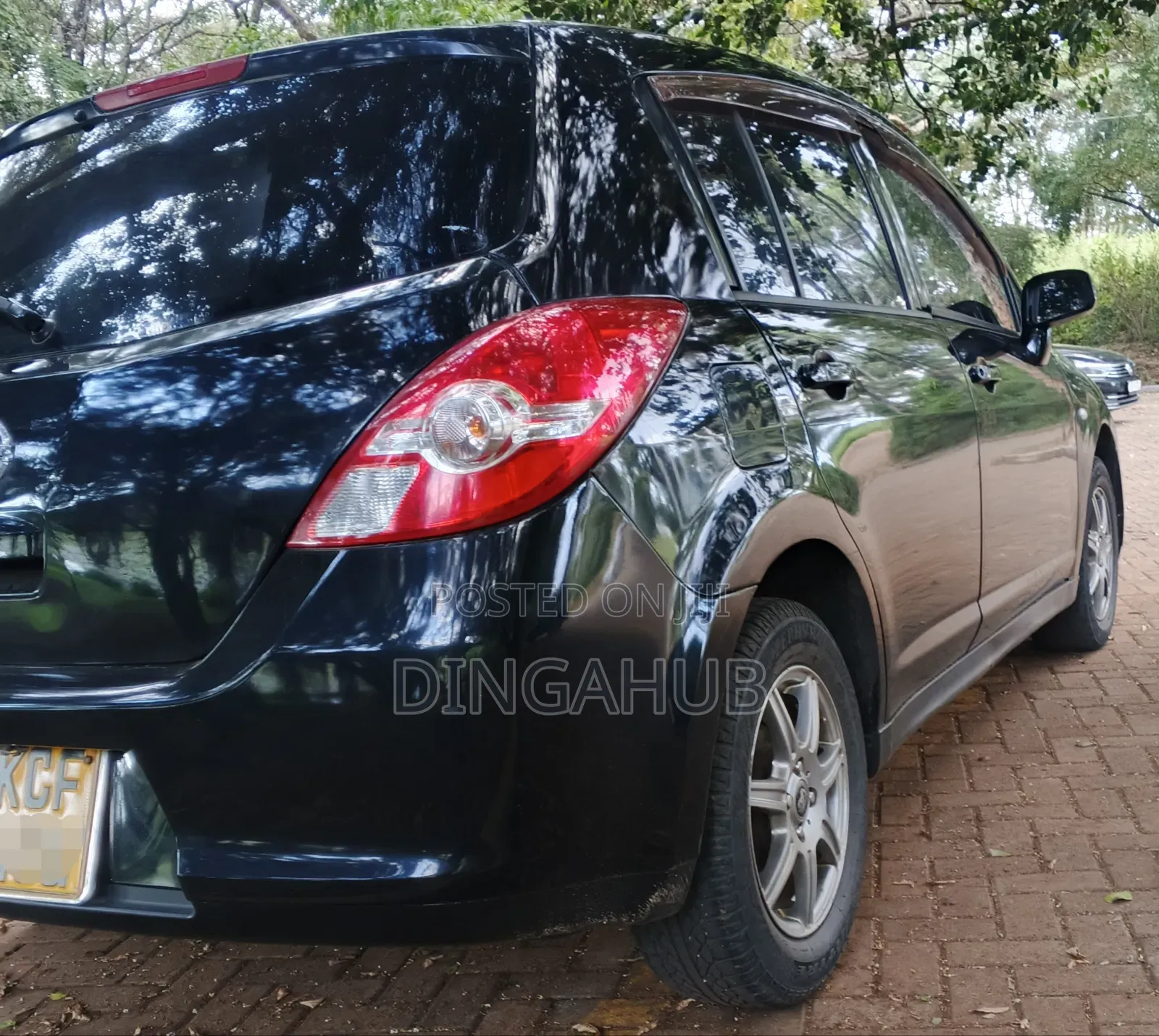 Nissan Tiida 2008 Black