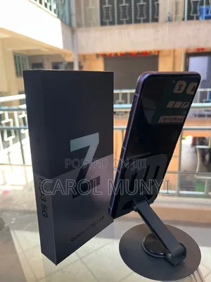 New Samsung Galaxy Z Flip 3 128 GB Purple