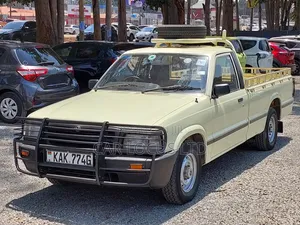 Mazda B 1998 Beige