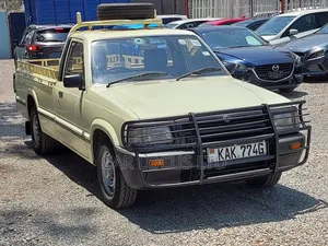 Mazda B 1998 Beige