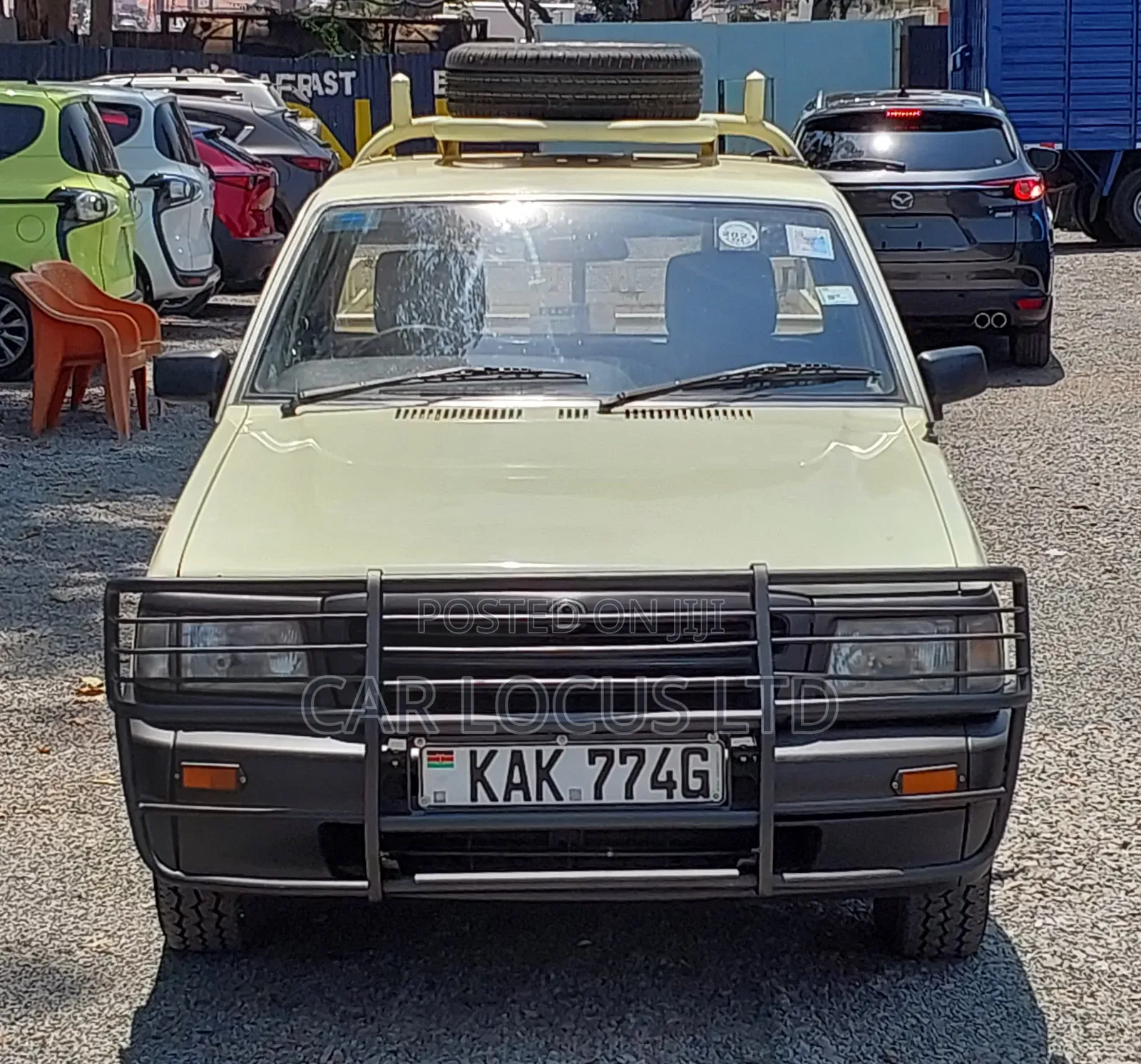 Mazda B 1998 Beige