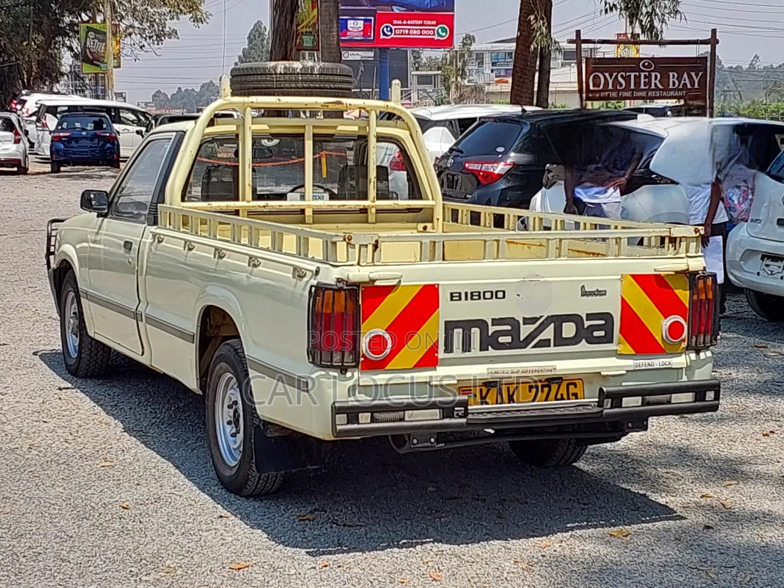 Mazda B 1998 Beige