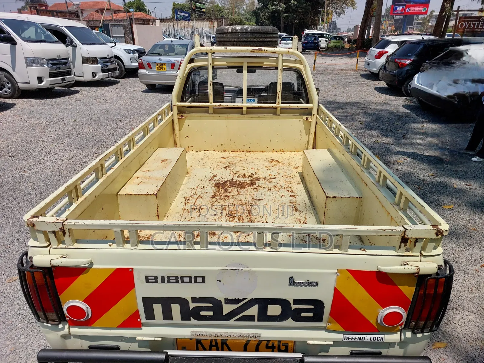 Mazda B 1998 Beige