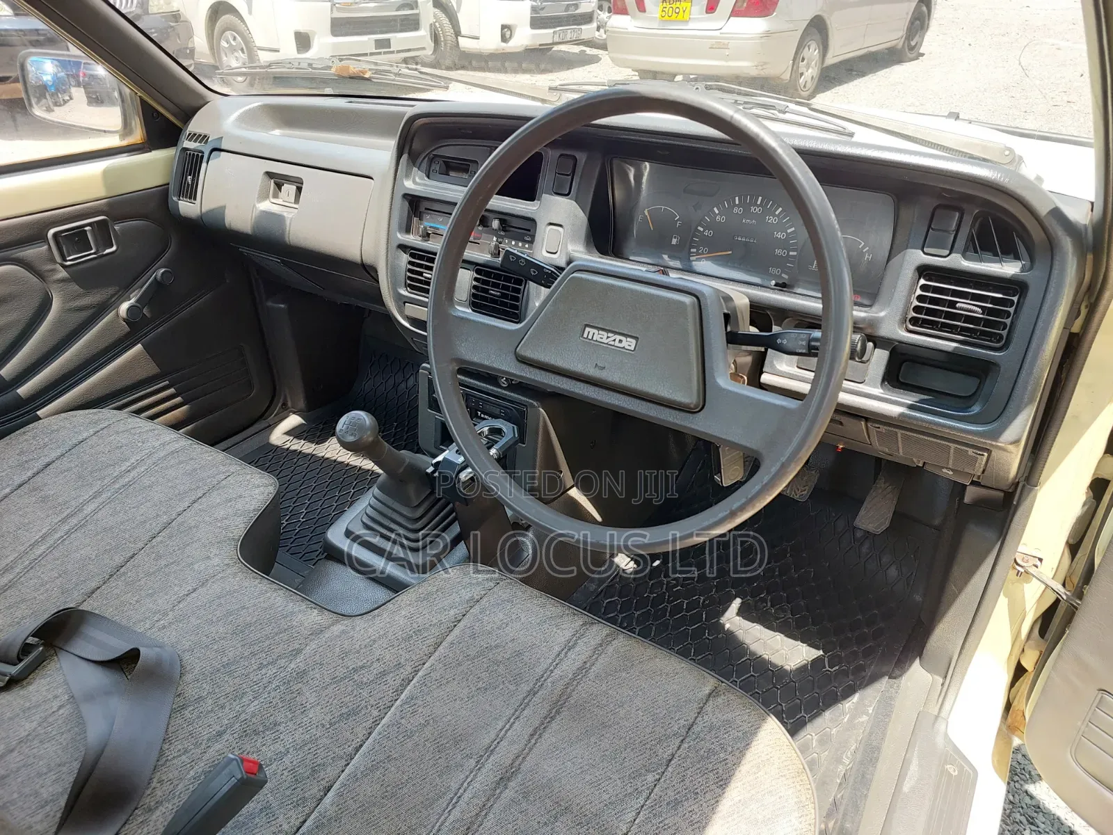 Mazda B 1998 Beige