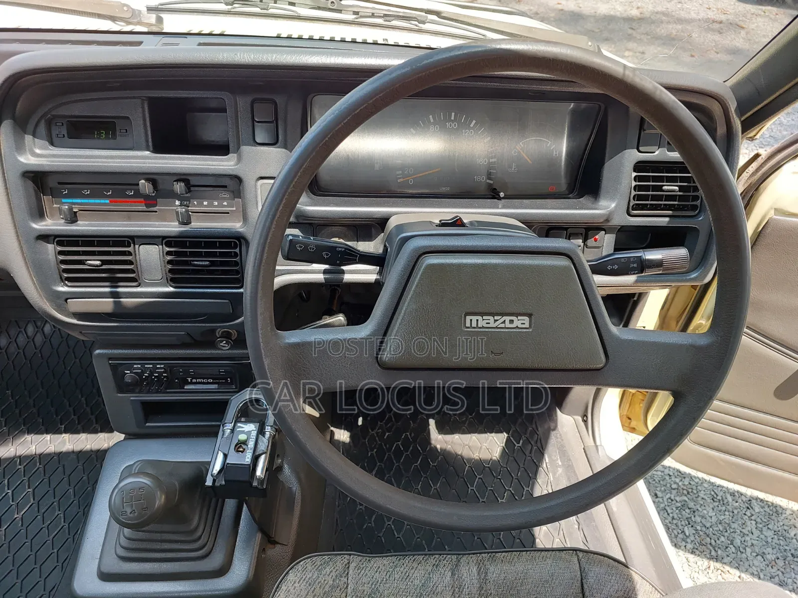 Mazda B 1998 Beige