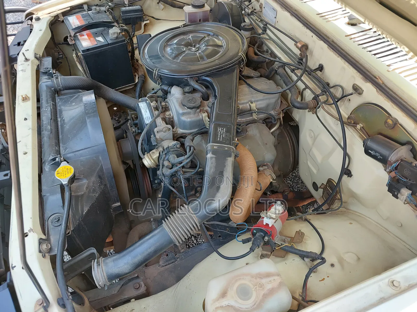 Mazda B 1998 Beige