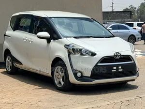 Toyota Sienta 2018 White