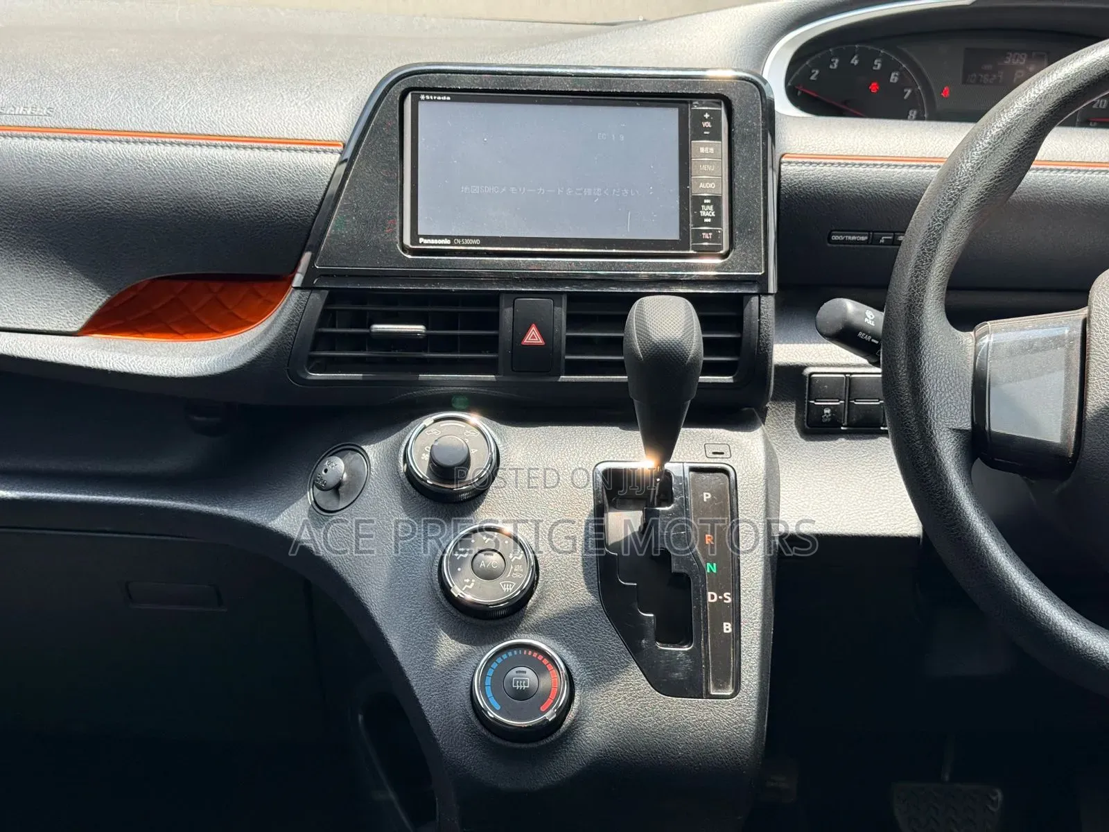 Toyota Sienta 2018 White