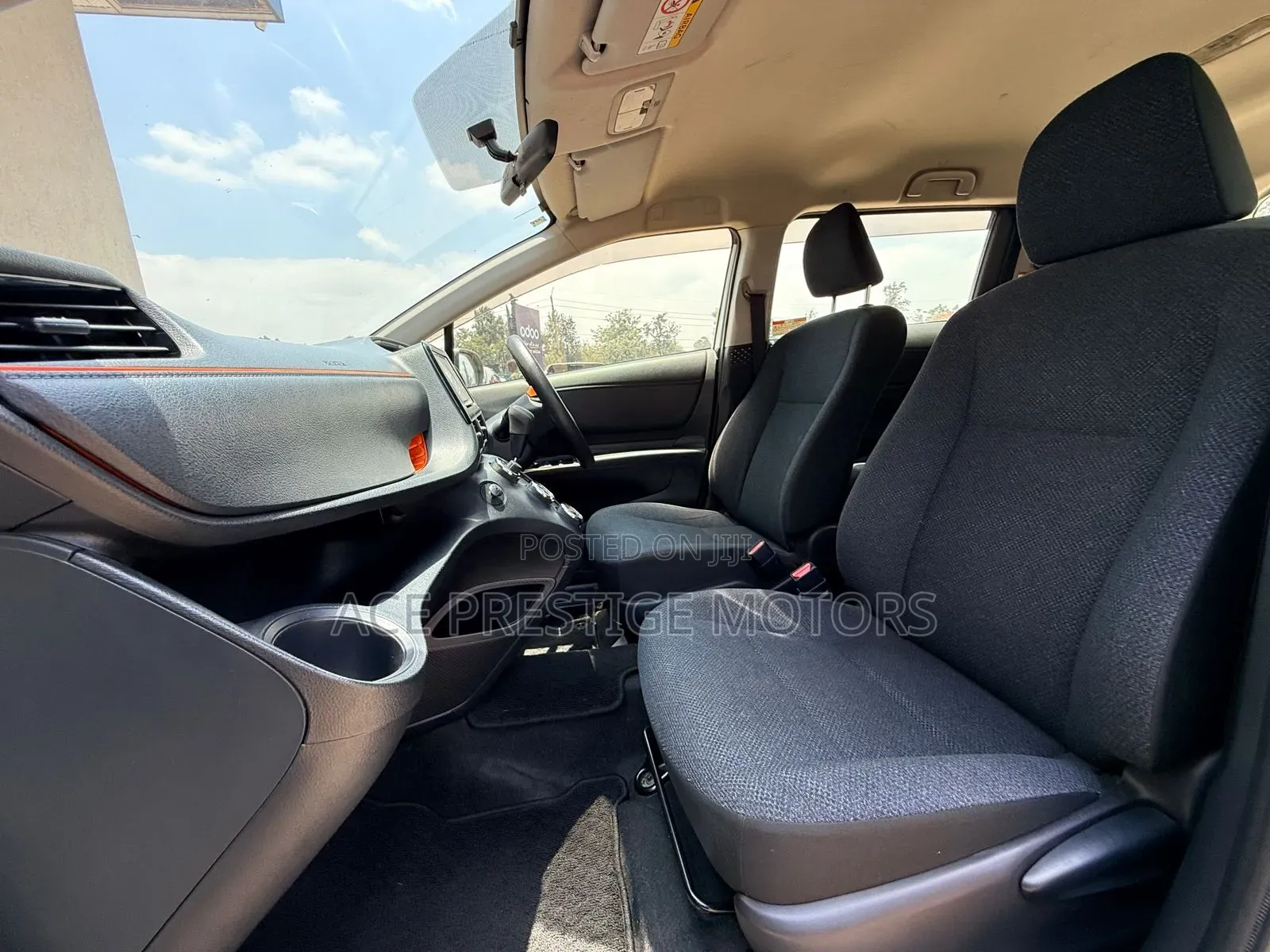 Toyota Sienta 2018 White