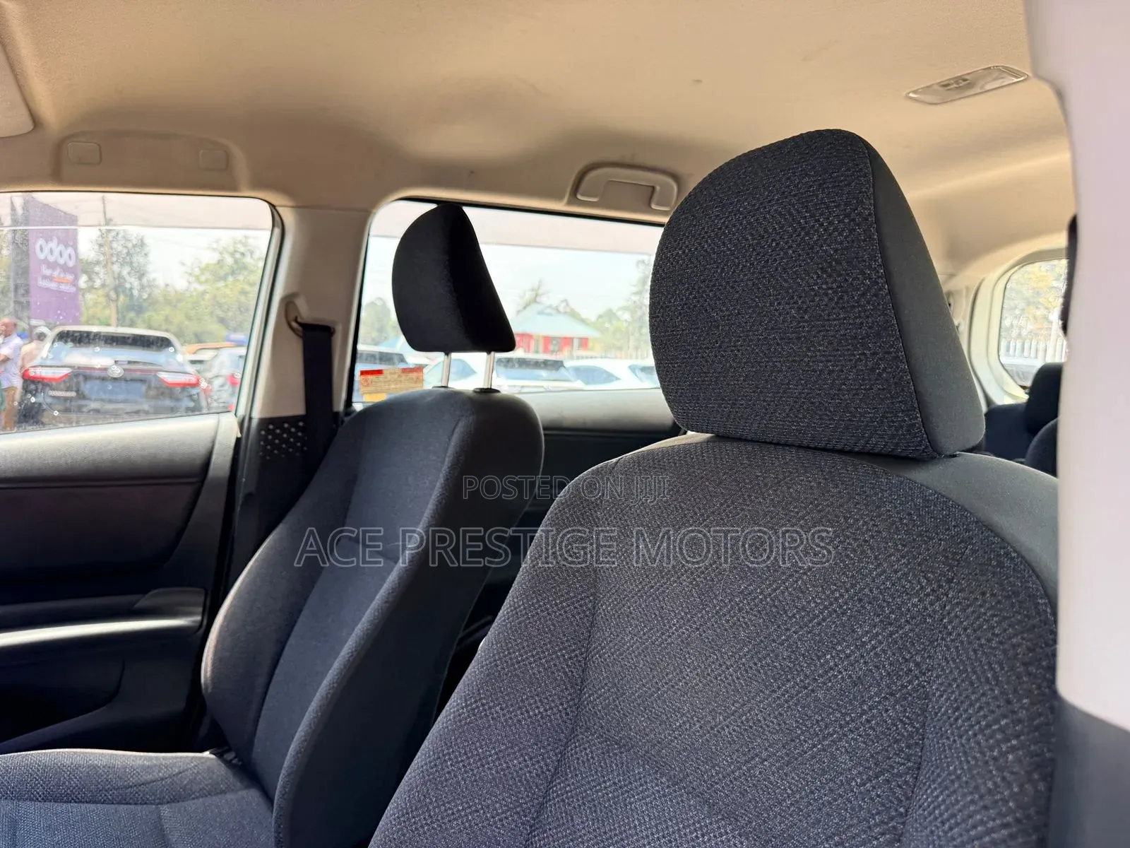 Toyota Sienta 2018 White