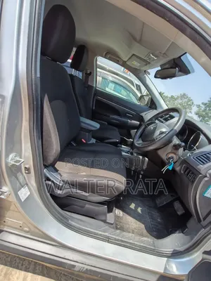 Mitsubishi RVR 2019 Silver