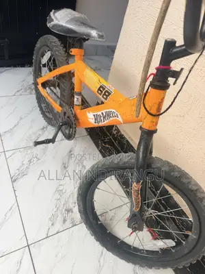 Hot Wheels Kids Bike Size 16