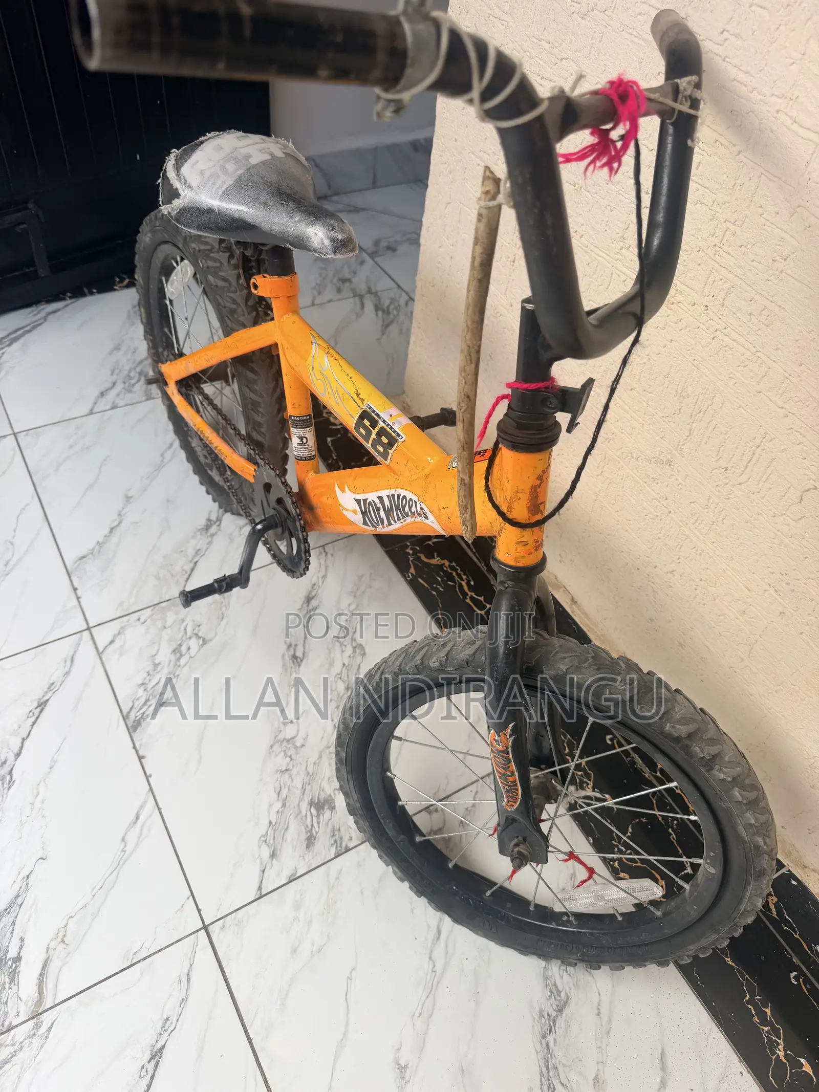 Hot Wheels Kids Bike Size 16