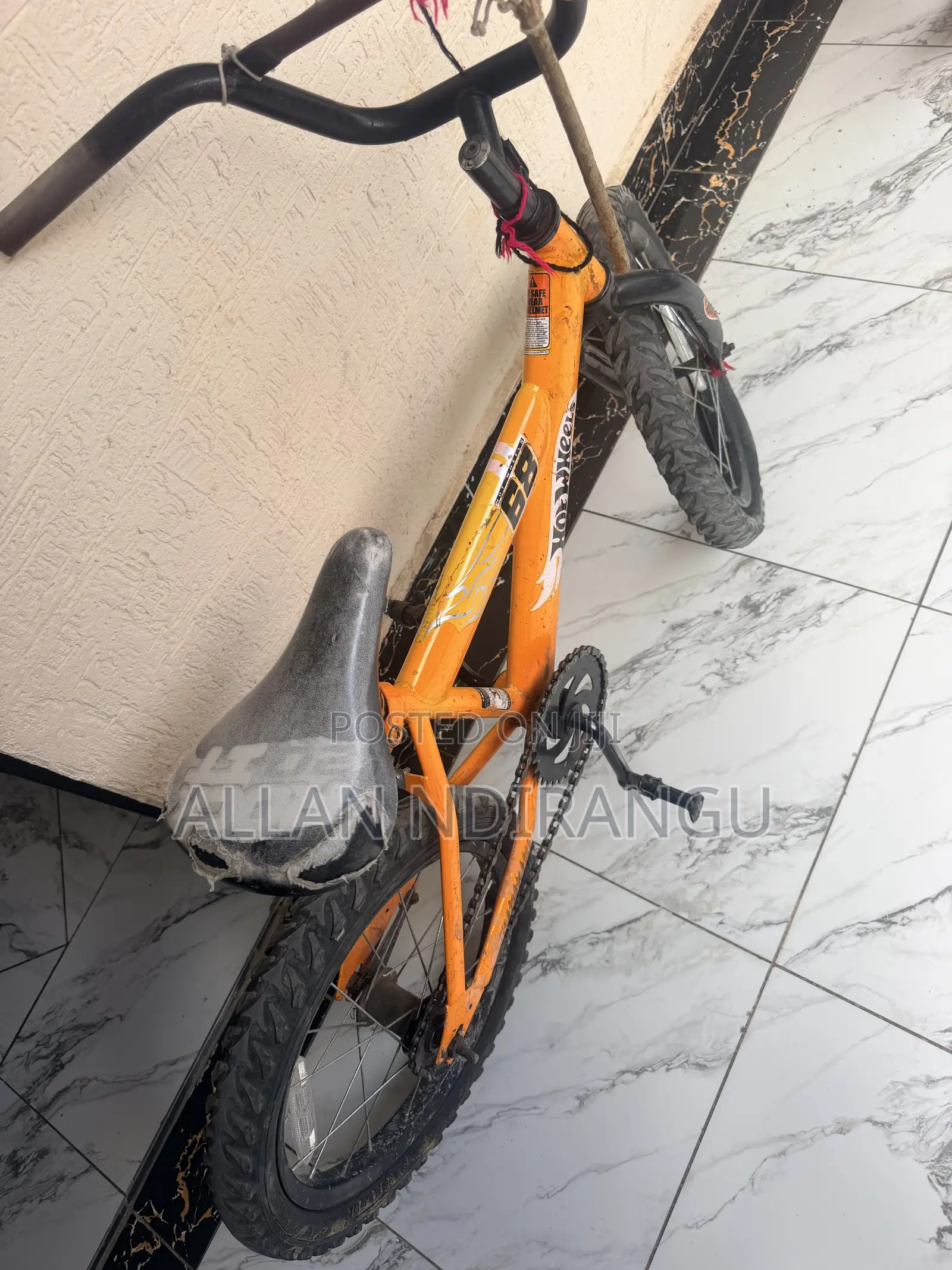 Hot Wheels Kids Bike Size 16