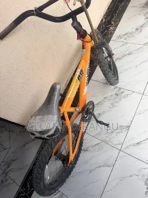 Hot Wheels Kids Bike Size 16