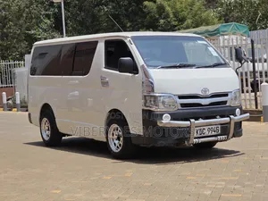 Toyota HiAce 2013 White