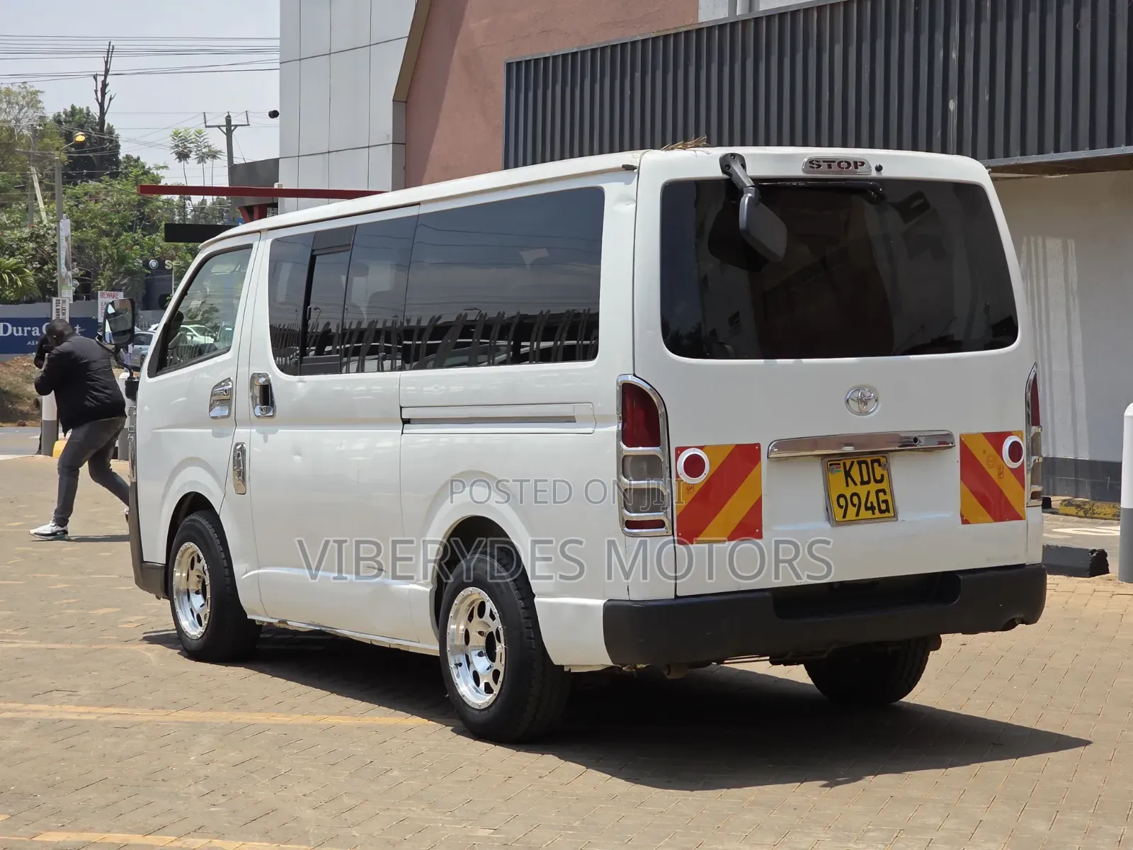 Toyota HiAce 2013 White