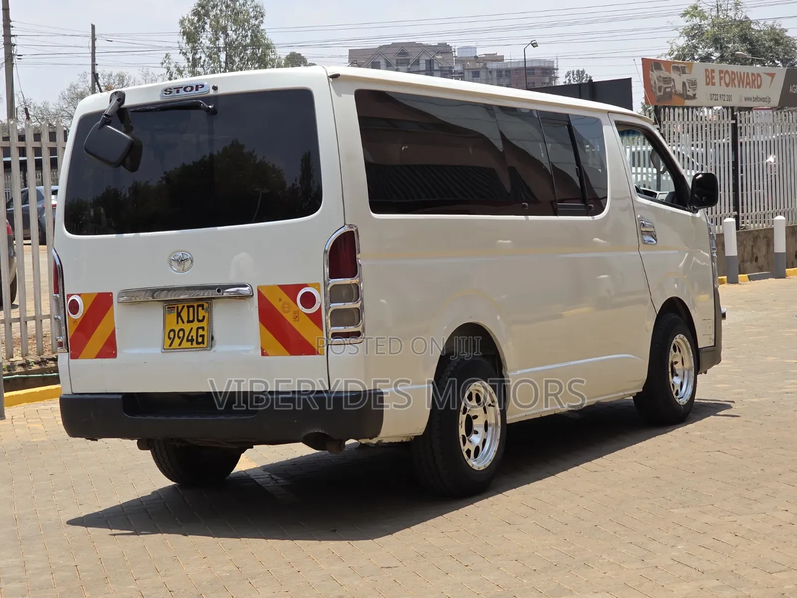 Toyota HiAce 2013 White