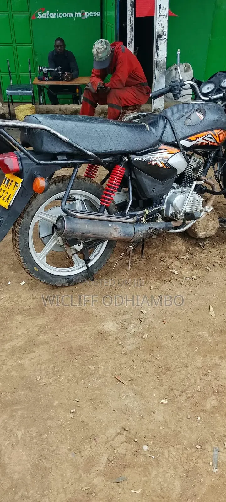 TVS HLX Plus ES 2021 Black