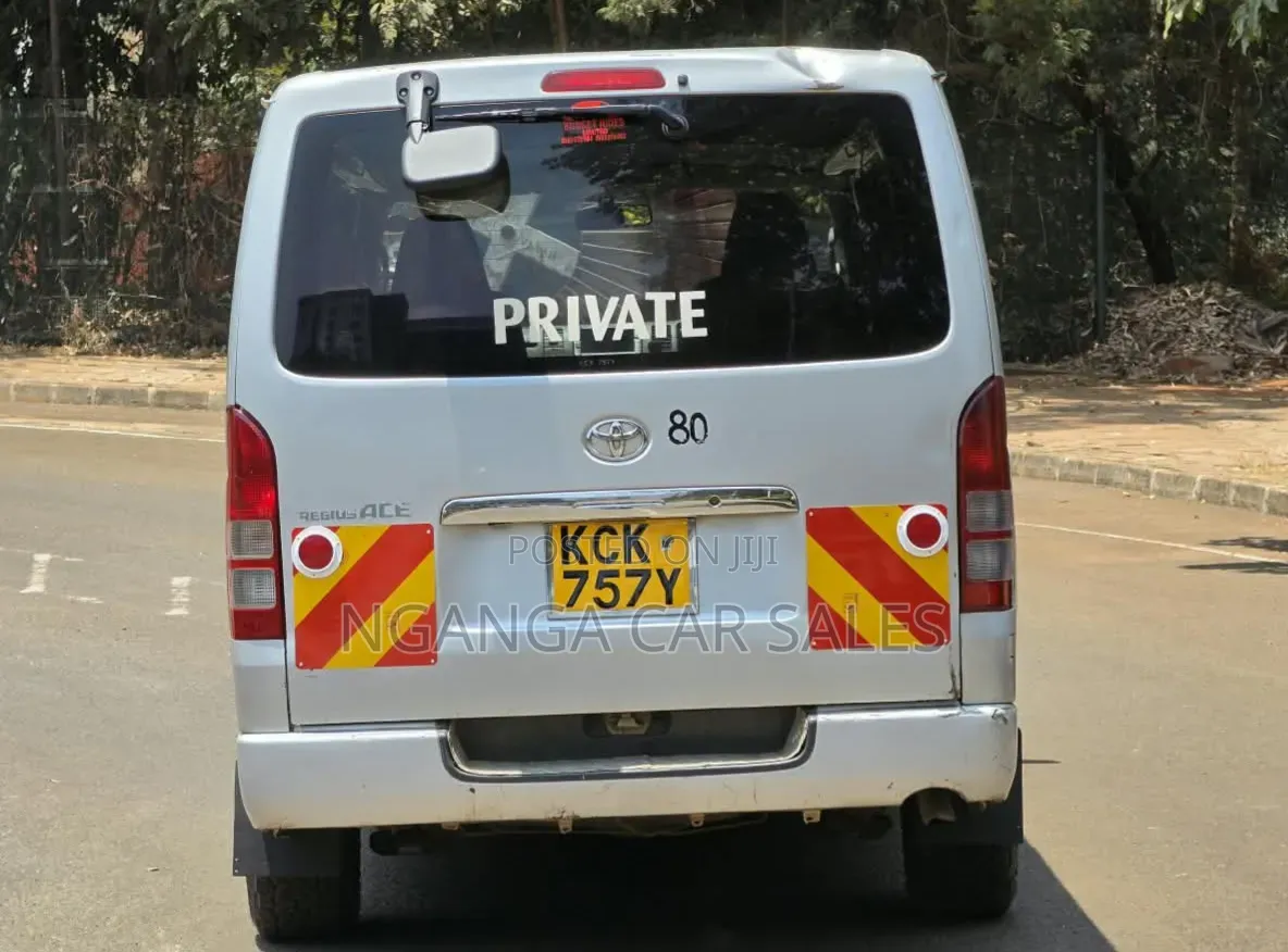 Toyota HiAce 2008 Silver