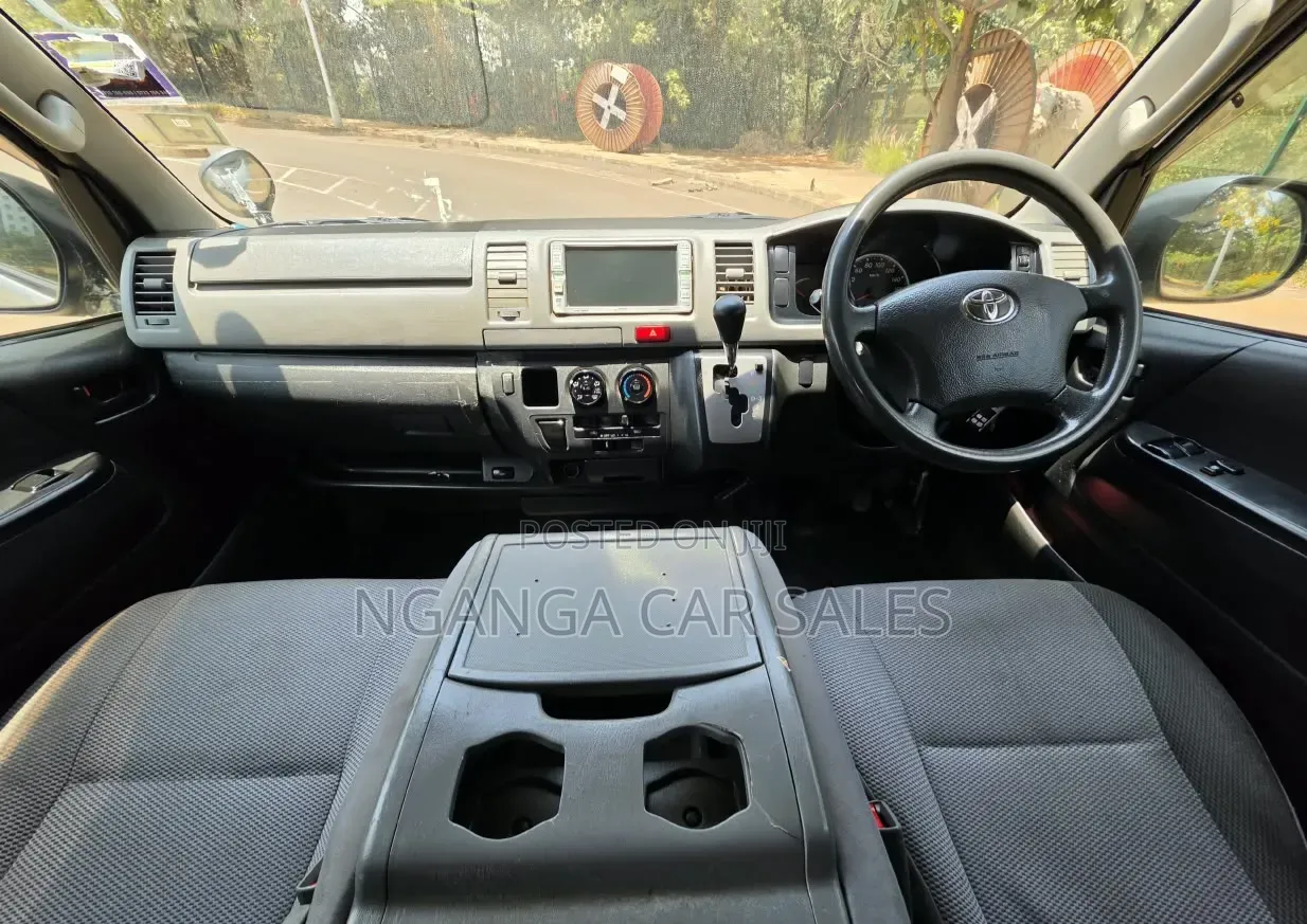 Toyota HiAce 2008 Silver