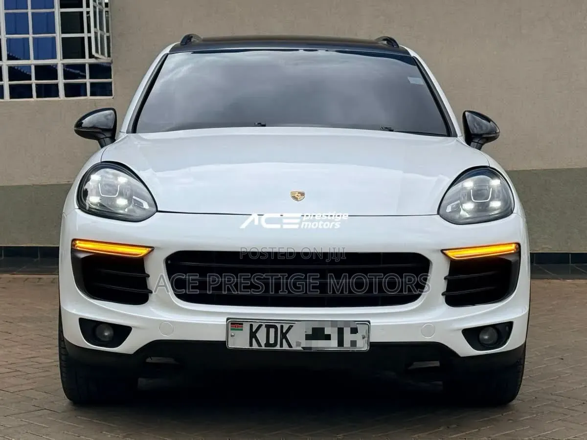 Porsche Cayenne 2015 White