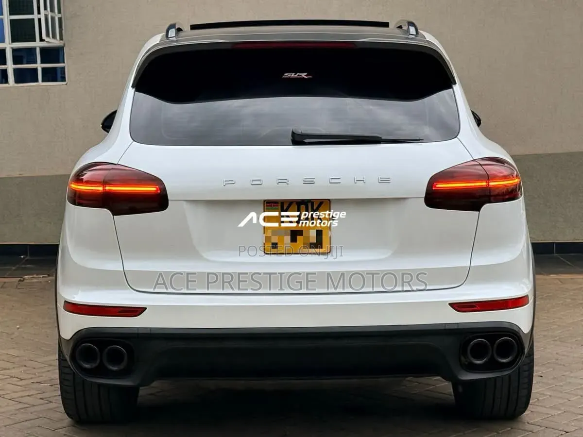 Porsche Cayenne 2015 White