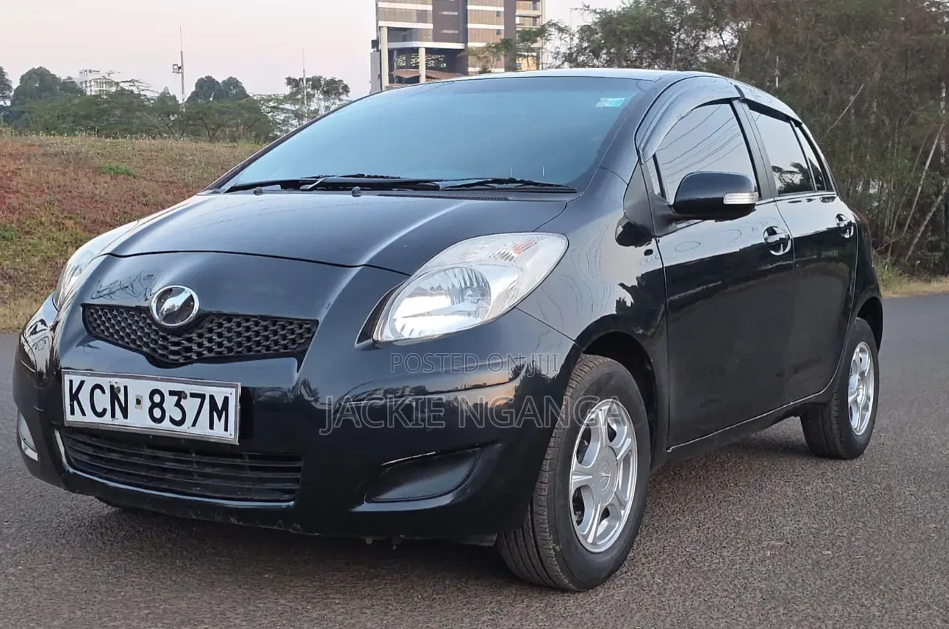 Toyota Vitz 2010 Black