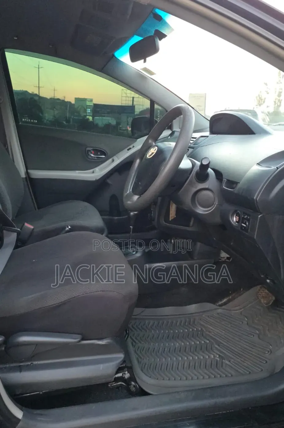 Toyota Vitz 2010 Black