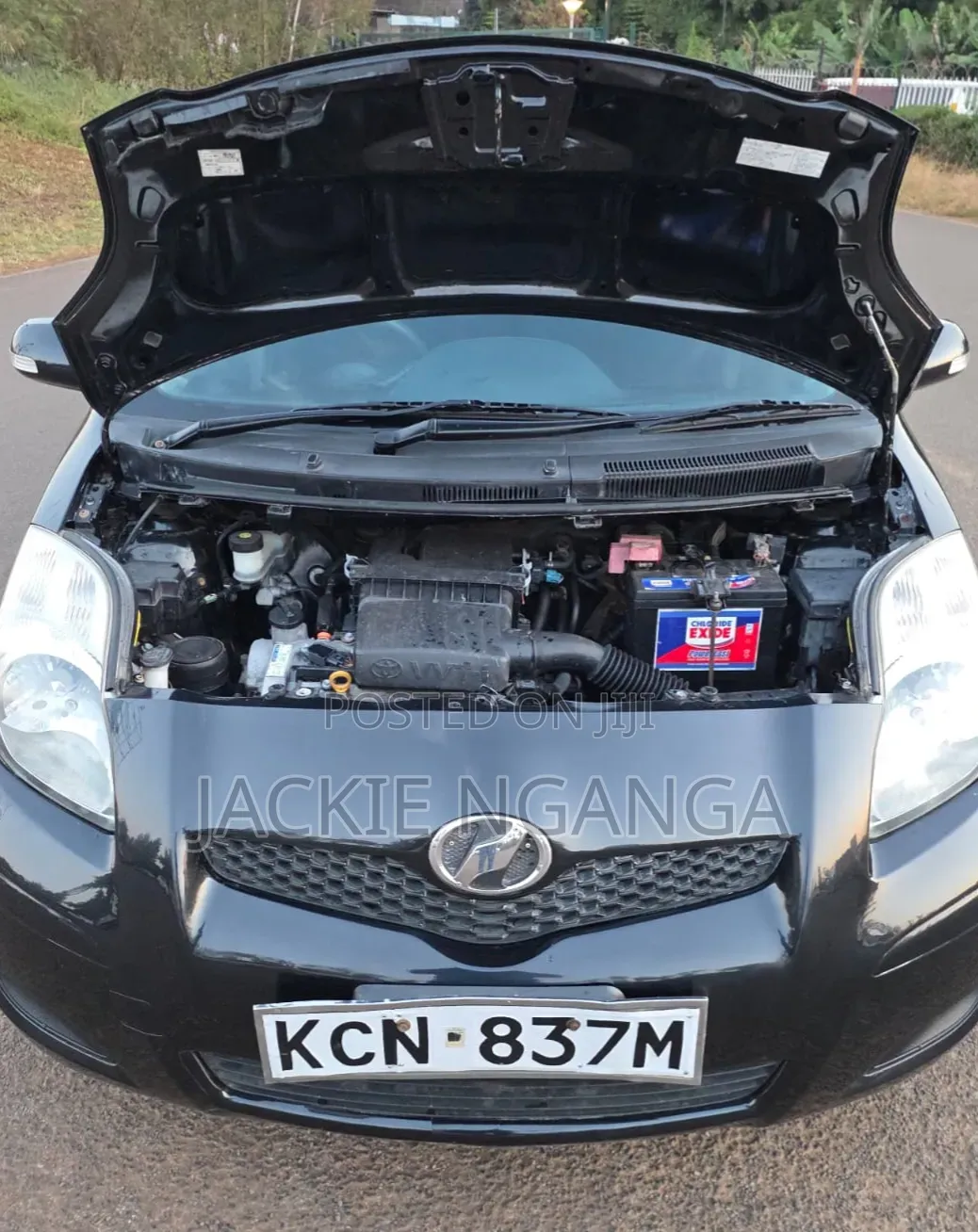 Toyota Vitz 2010 Black
