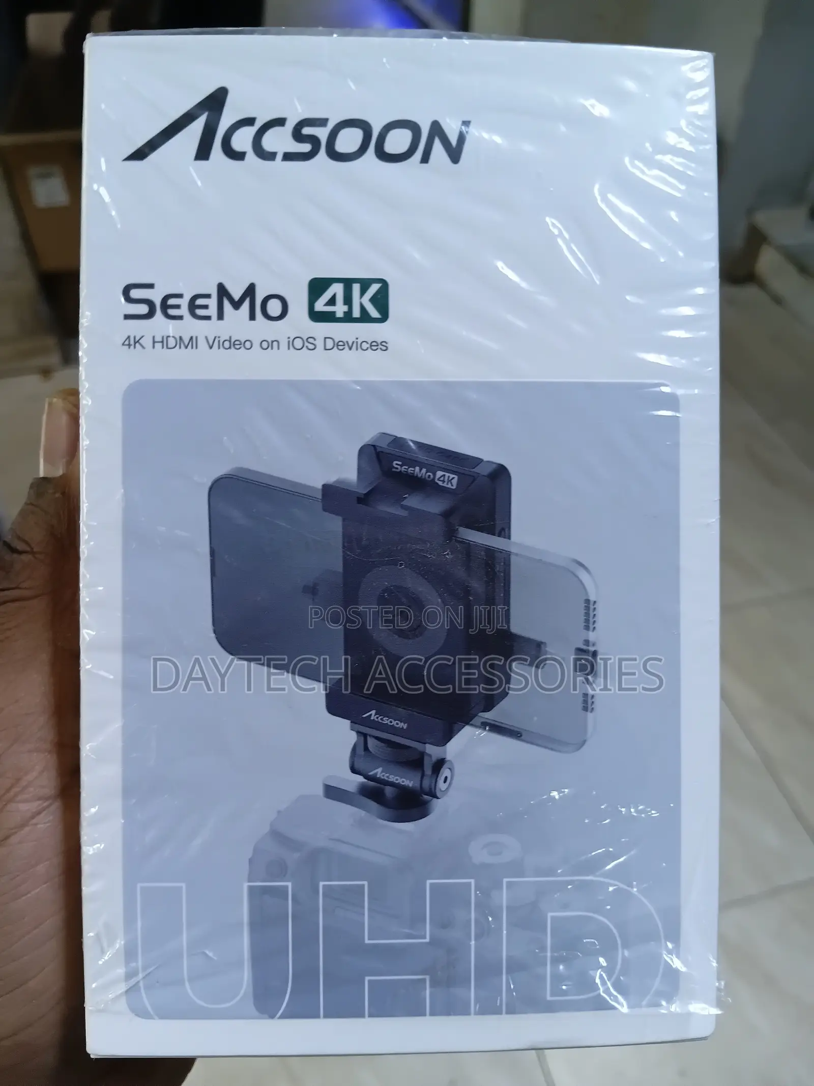Accsoon SeeMo 4K HDMI to iOS Video Adapter.
