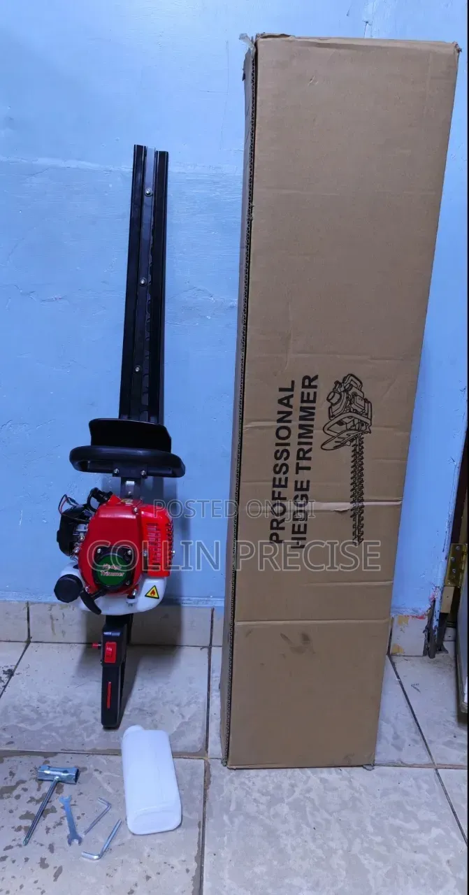 2-Stroke Petrol Hedge Trimmer