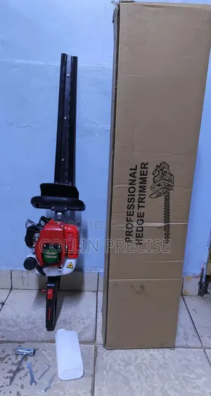 2-Stroke Petrol Hedge Trimmer